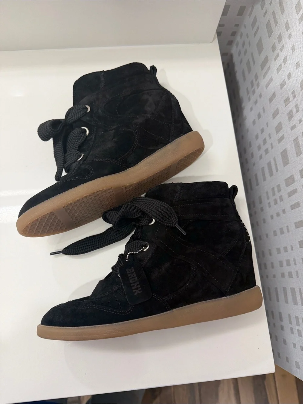 Bronx Jae-yy suede wedge black sneakers NWOB Sz 40/US 19